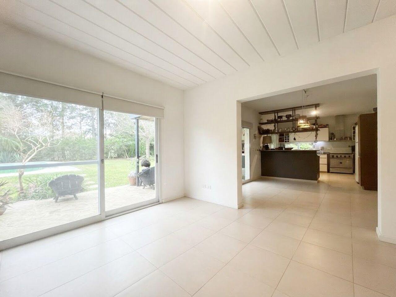 Foto de CASA EN VENTA – 4 DORMITORIOS - PISCINA - GALERIA - SAN ISIDRO, imagen 4