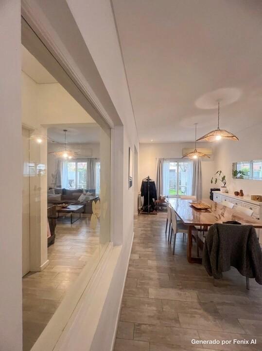 Foto de Venta - Casa de 4 ambientes en Martínez - Galeria con Parrilla - Jardin, imagen 4