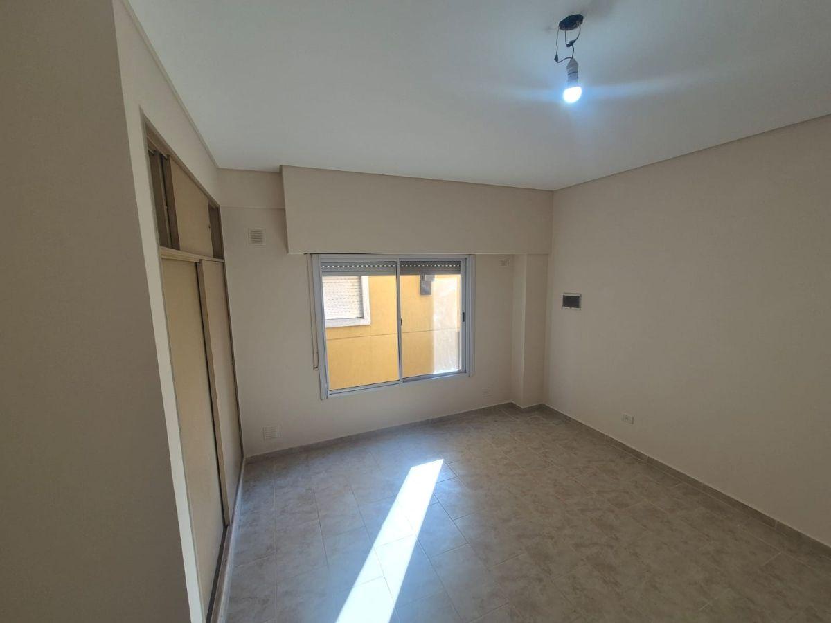 Foto de EXCELENTE DEPTO 3 AMBIENTES! PRIMER PISO! A 3 CUADRAS DE LA IGLESIA DE, imagen 5
