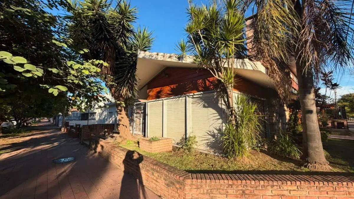 Casa de 3 Dormitorios en venta en Barrio Juniors 2