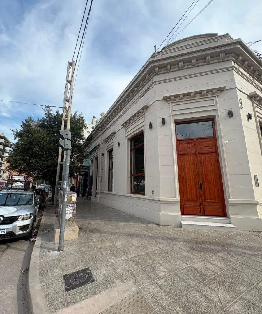 EN ALQUILER - EXCLUSIVO LOCAL A ESTRENAR 3
