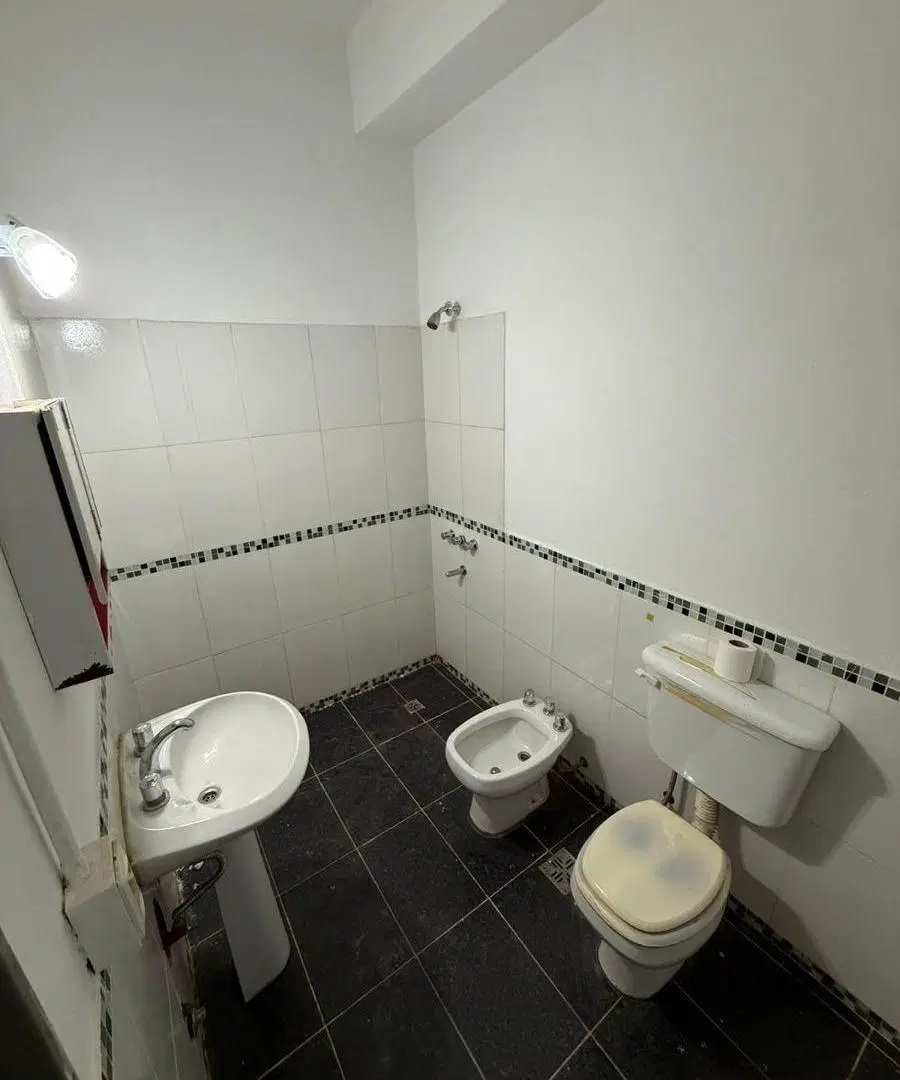 Departamento de 1 dormitorio en alquiler con patio en Alberdi 8