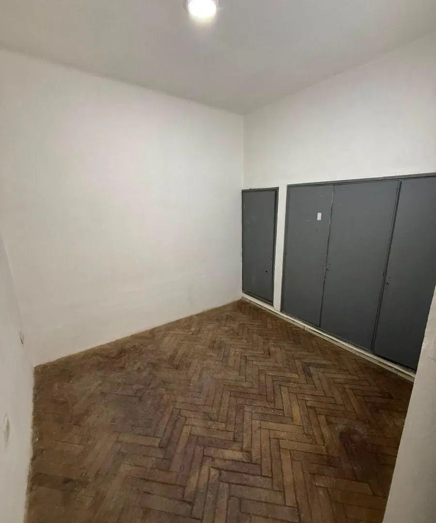 Departamento de 1 dormitorio en alquiler con patio en Alberdi 4