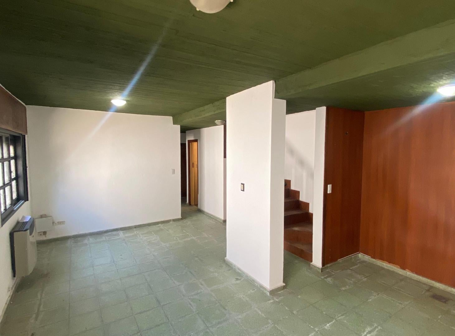 Foto de Oportunidad - Casa con Galpon y Oficina Comercial - barrio Pueyrredon, imagen 4