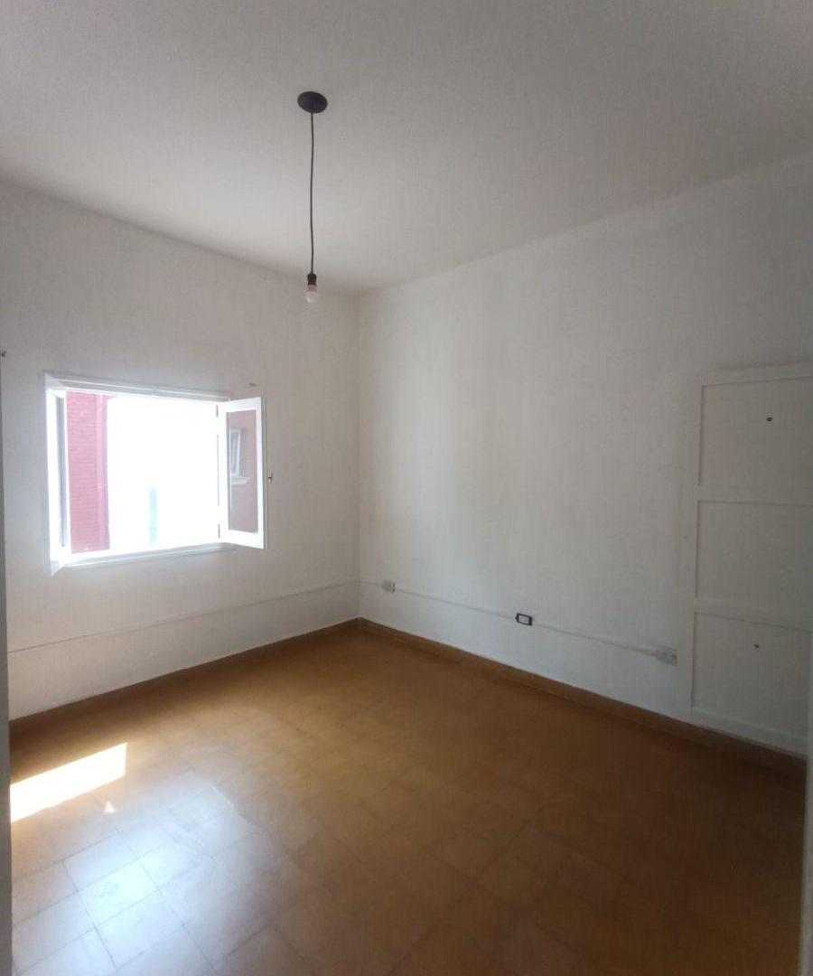 Foto de Alquiler - Departamento de 2 dormitorios con balcon en General Paz, imagen 5