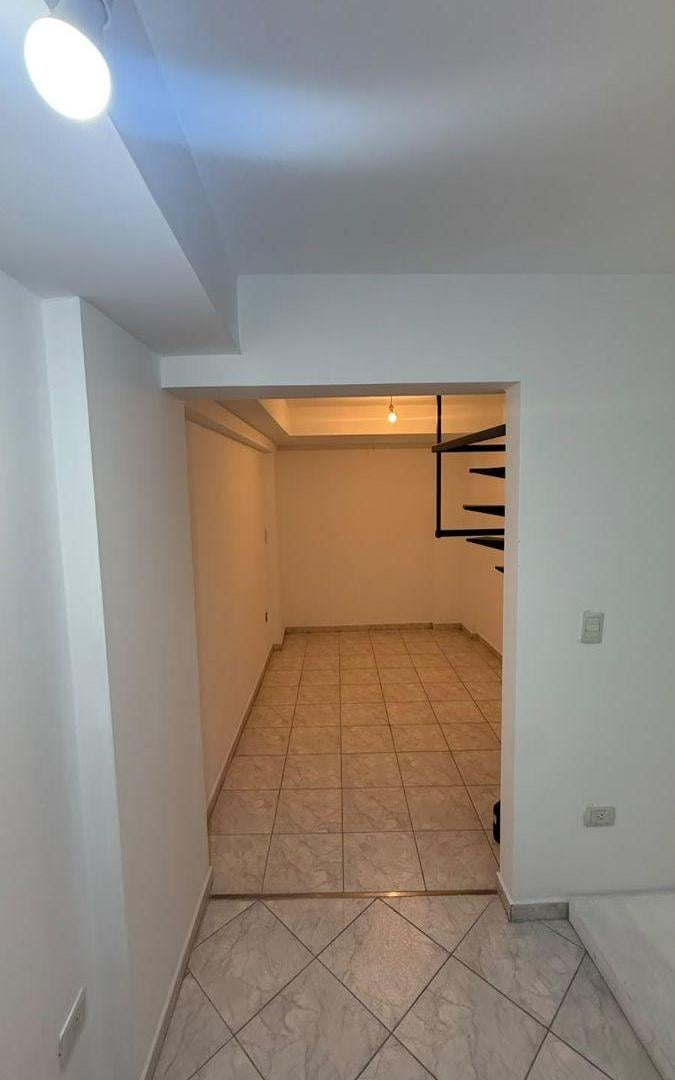 Foto de Local comercial de 2 plantas en alquiler en General Paz, imagen 3