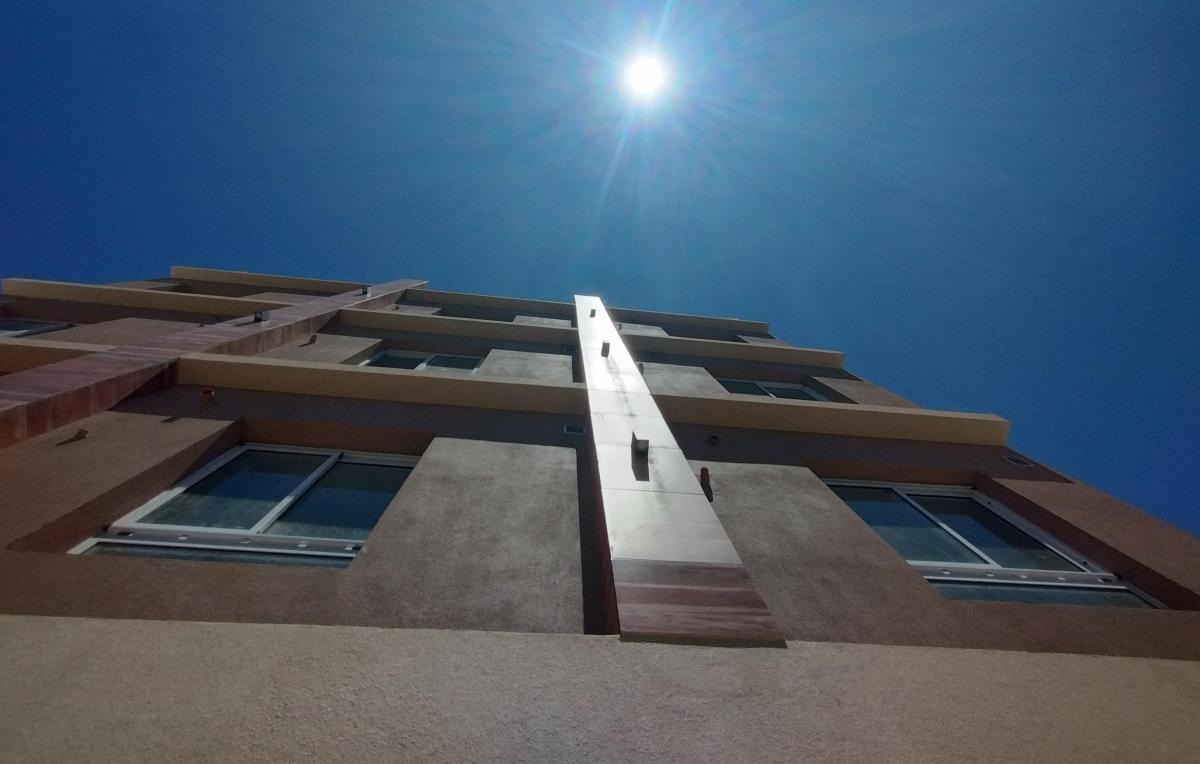 Departamento en venta de 2 ambientes con cochera en Luzuriaga