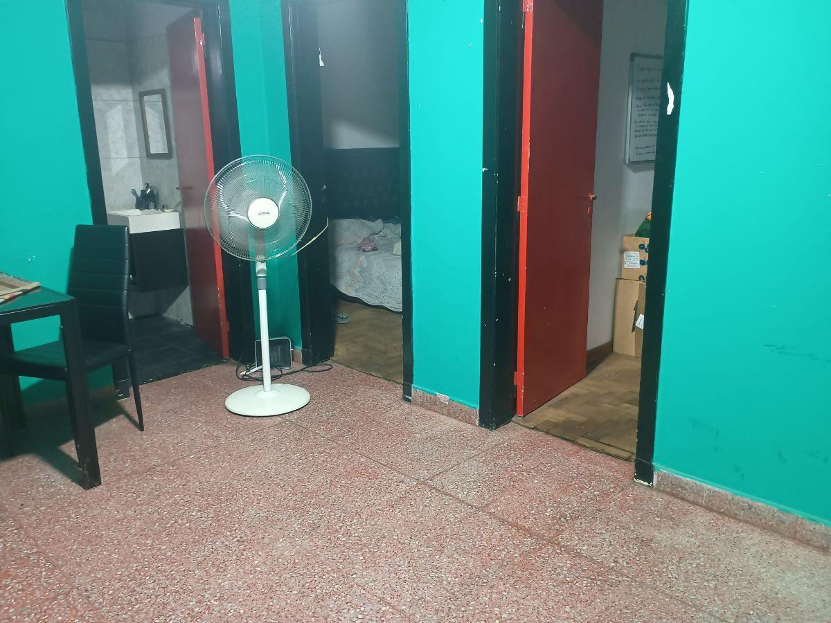Foto de PH DE 3 AMBIENTES EN VENTA, DE 60M2 EN MORENO CENTRO, URGENTE!!!!, imagen 5