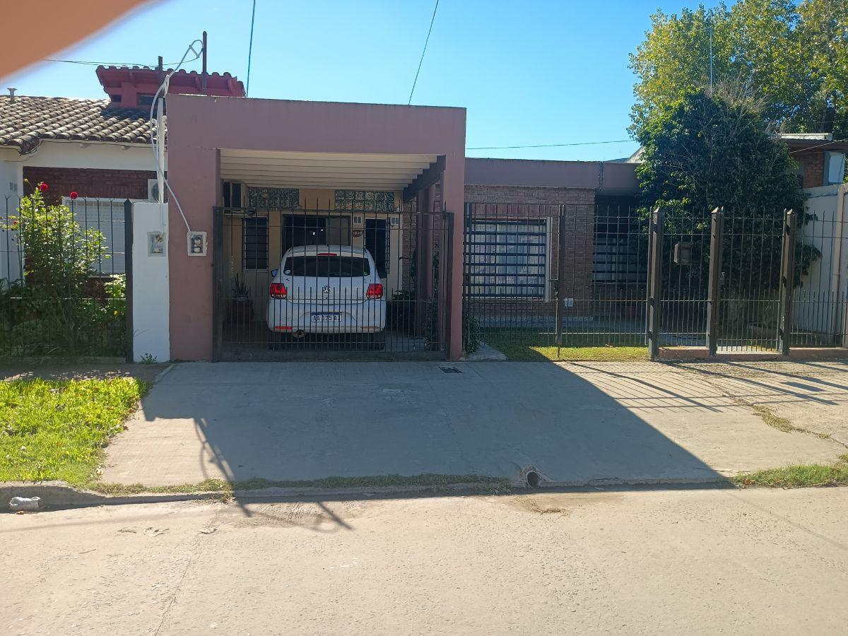 Foto de PARQUE SAN MARTIN, EXCELENTE CASA CON PILETA EN VENTA, imagen 1