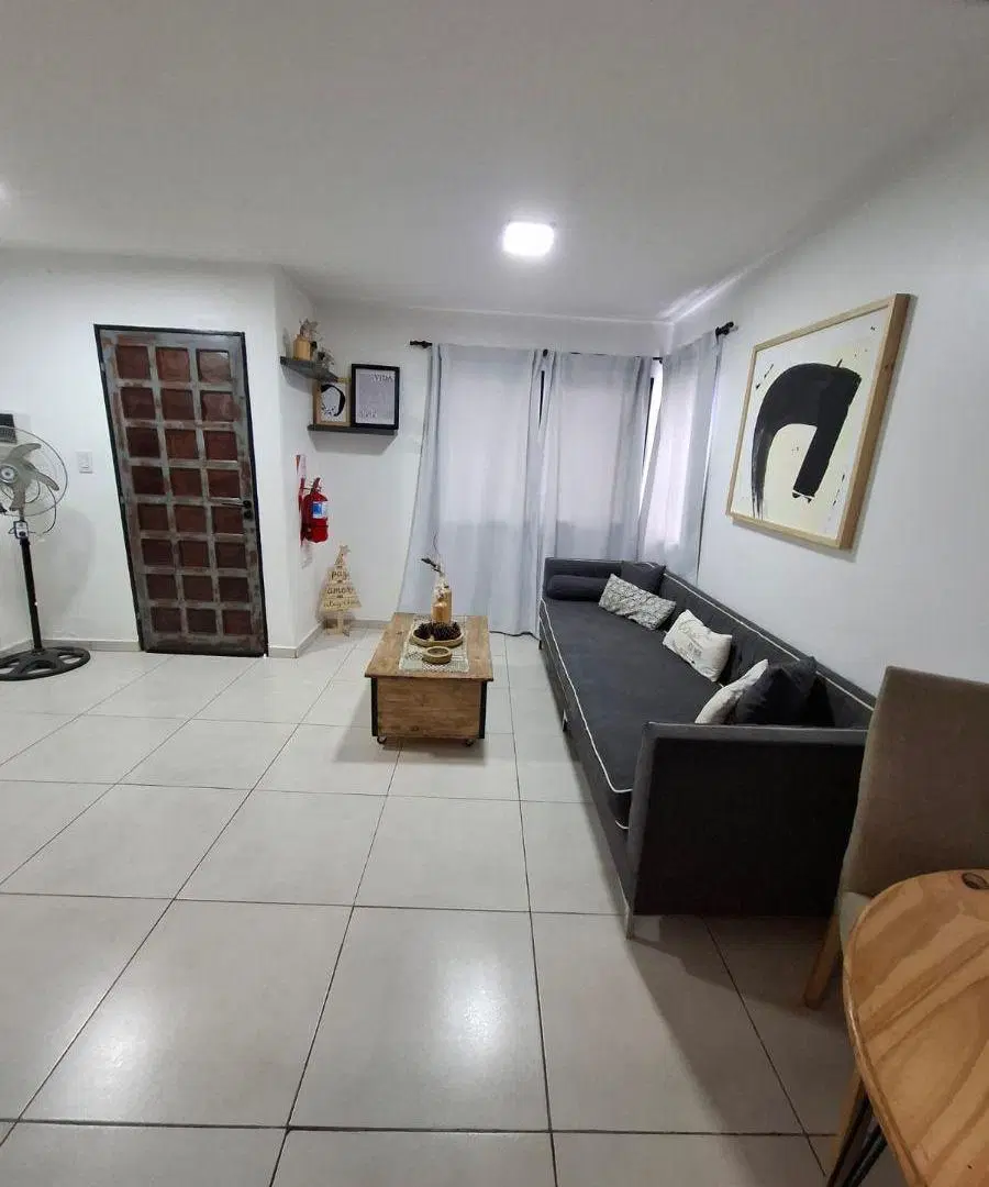 Casa de Mayo-Noviembre amoblada de 2 dormitorios con cochera en Barrio La Cuesta. 4