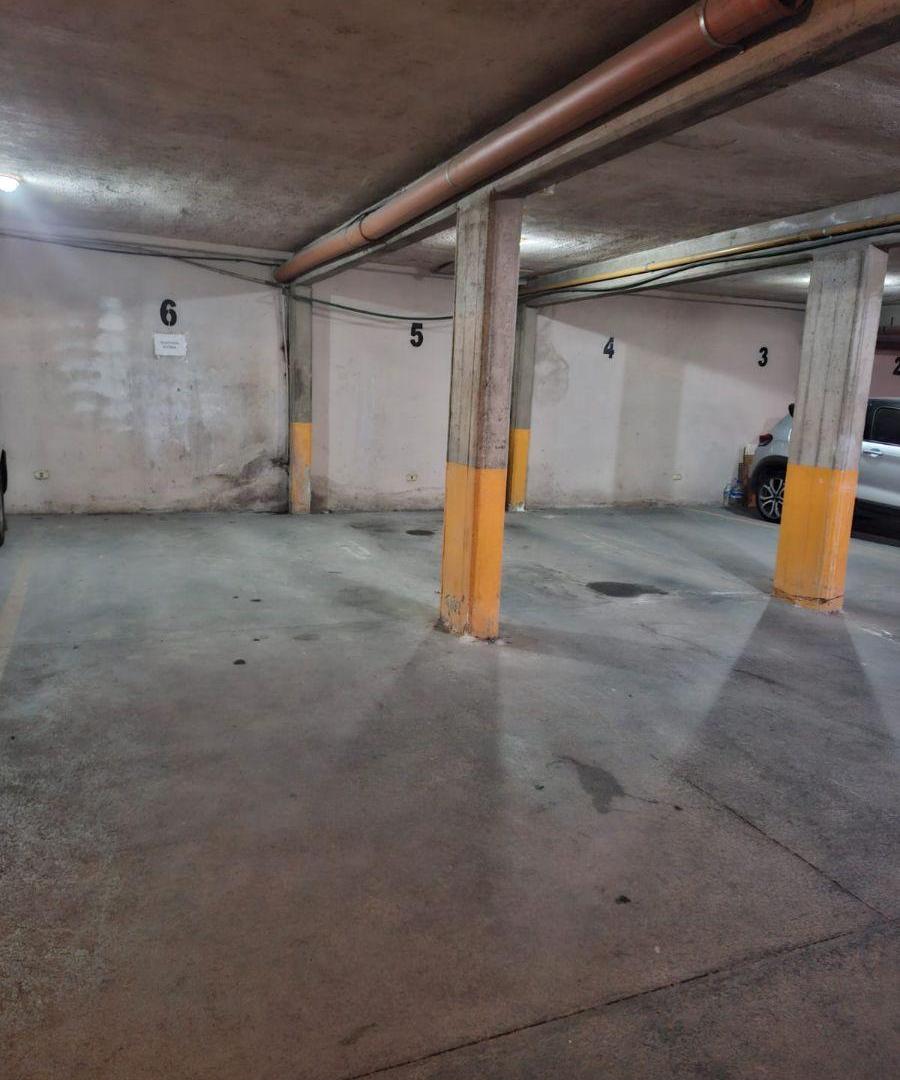 Foto de Alquiler anual de cocheras, sobre avenida Cárcano en Edificio Pehuen, imagen 4