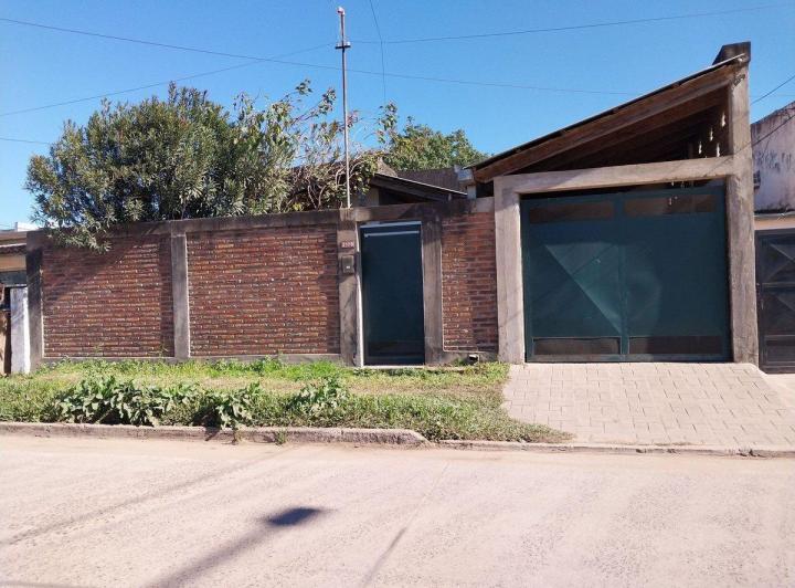 CASA EN VENTA EN ZONA SUR DE GOYA 2