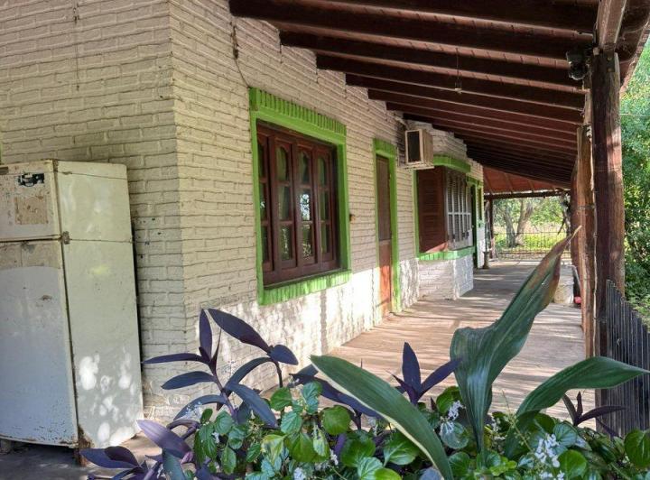 CASA EN VENTA CON PILETA DE 2.55HA EN COL CAROLINA 5