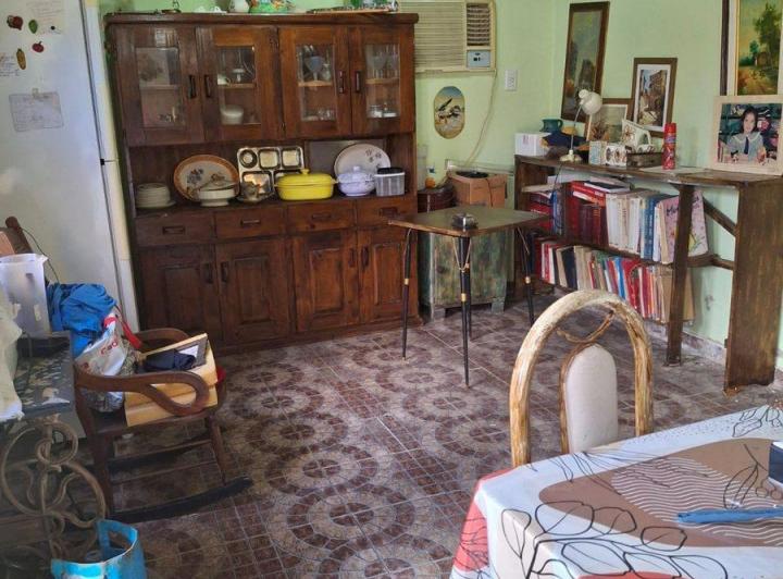 Casa 5 ambiente en Esquina/ Corrientes 5