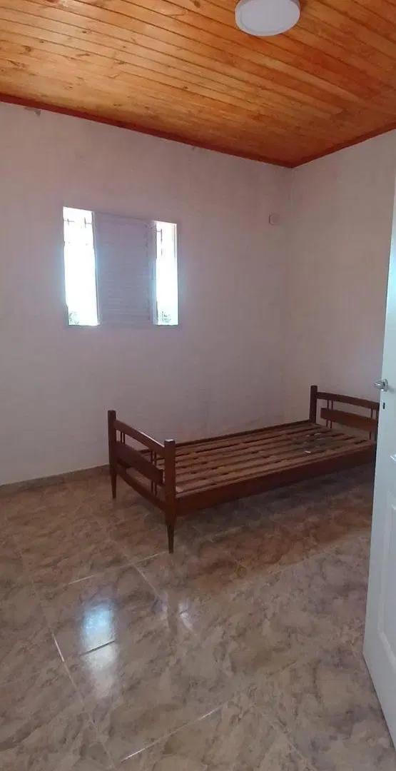 DEPARTAMENTO EN ALQUILER POR AVENIDA PERON 4