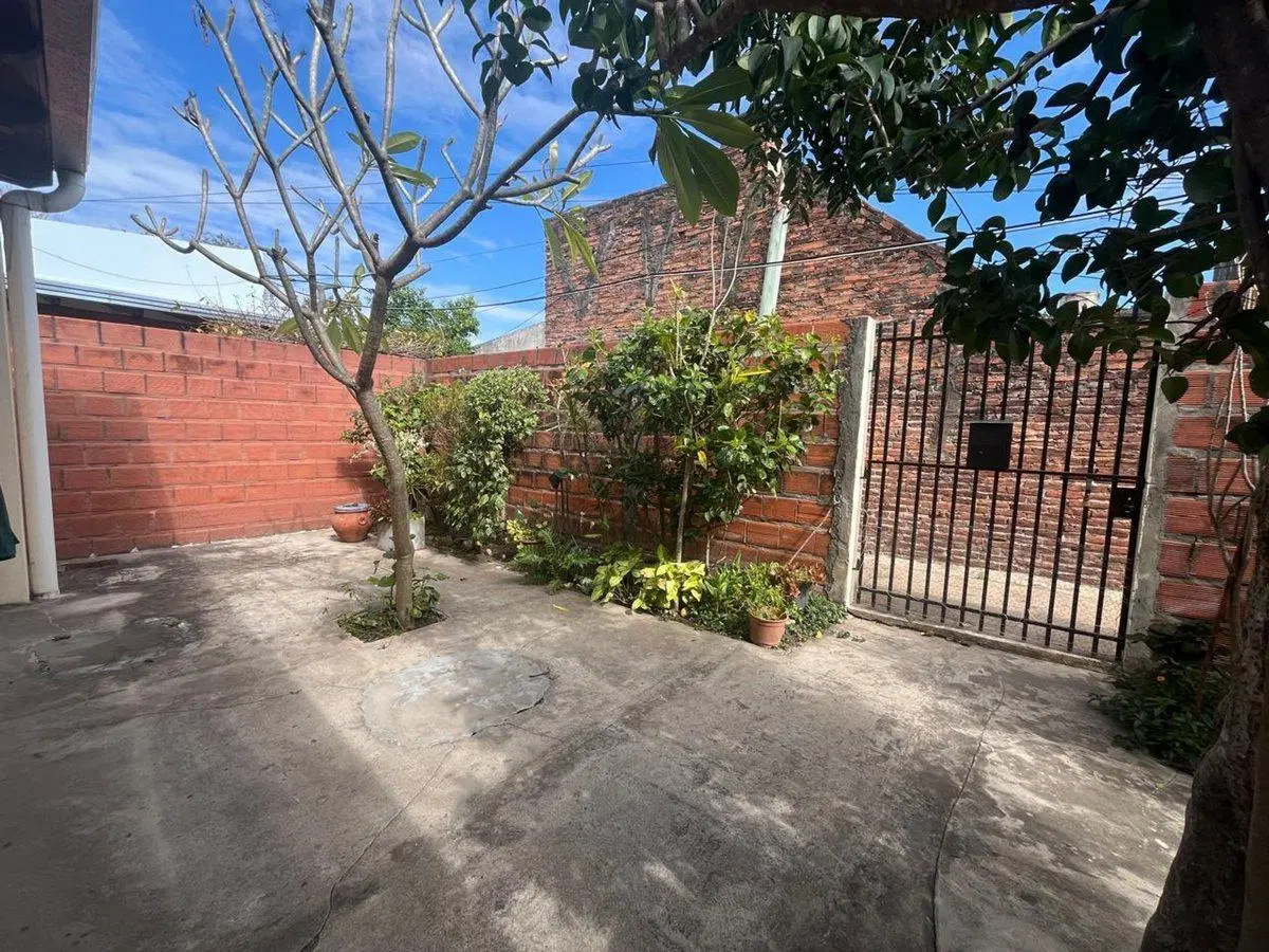 CASA 3 AMBIENTES EN VENTA, ZONA CENTRO 5