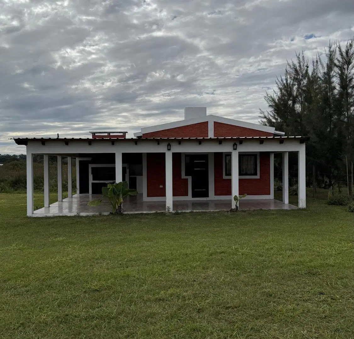 CASA EN VENTA EN CECILIO ECHEVARRIA 4