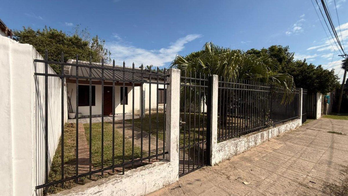 CASA EN VENTA 4 AMBIENTES JUAN. D. PERON GOYA CTES