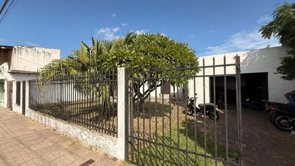 CASA EN VENTA 4 AMBIENTES JUAN. D. PERON GOYA CTES 2