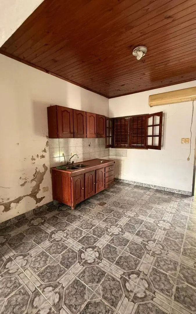 CASA EN VENTA 4 AMBIENTES JUAN. D. PERON GOYA CTES 5