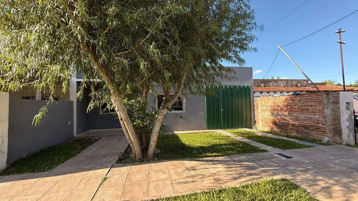 CASA EN VENTA EN ZONA NORTE A 30M DE LA AV ALEM 3