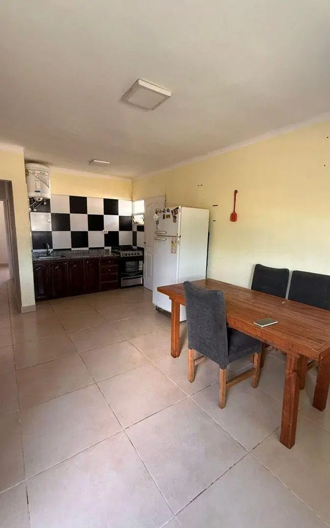 CASA EN VENTA EN ZONA NORTE A 30M DE LA AV ALEM 4