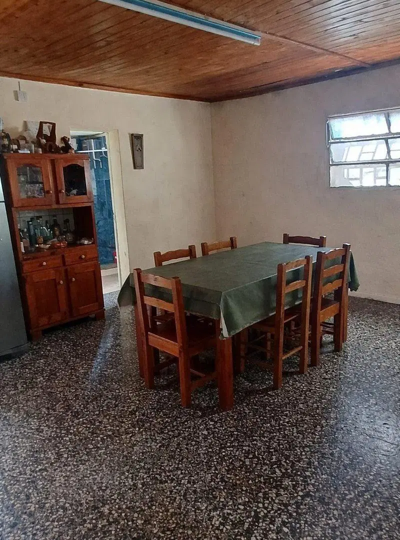 CASA DE 4 AMBIENTES EN VENTA, GOYA CORRIENTES 2