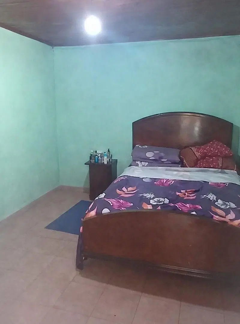 CASA DE 4 AMBIENTES EN VENTA, GOYA CORRIENTES 3