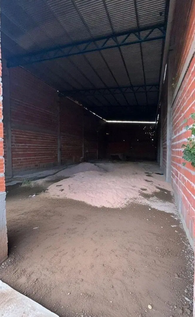 Galpon a terminar en Lavalle/ Corrientes 3