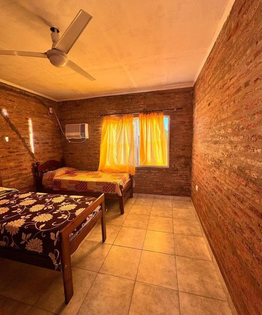 CASA EN VENTA FRENTE AL RIO 3