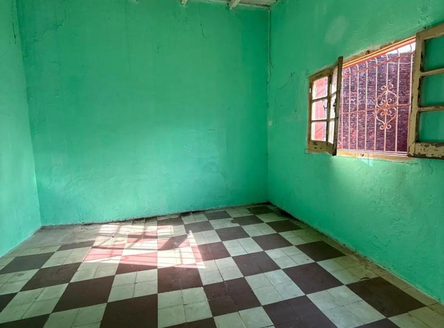 CASA EN VENTA A RESTAURAR EN GOYA CORRIENTES 5