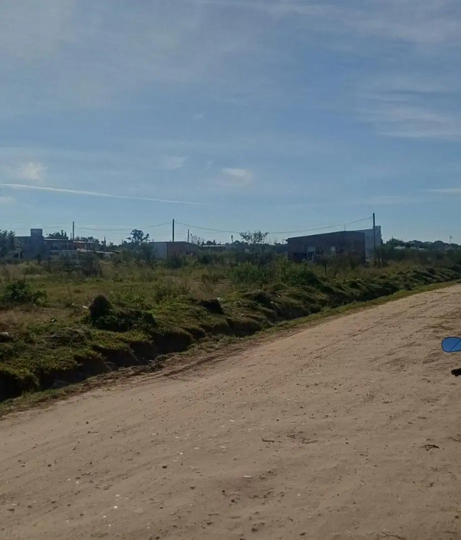 Terreno en Venta de 250m² Cerca al Hospital, Goya 4
