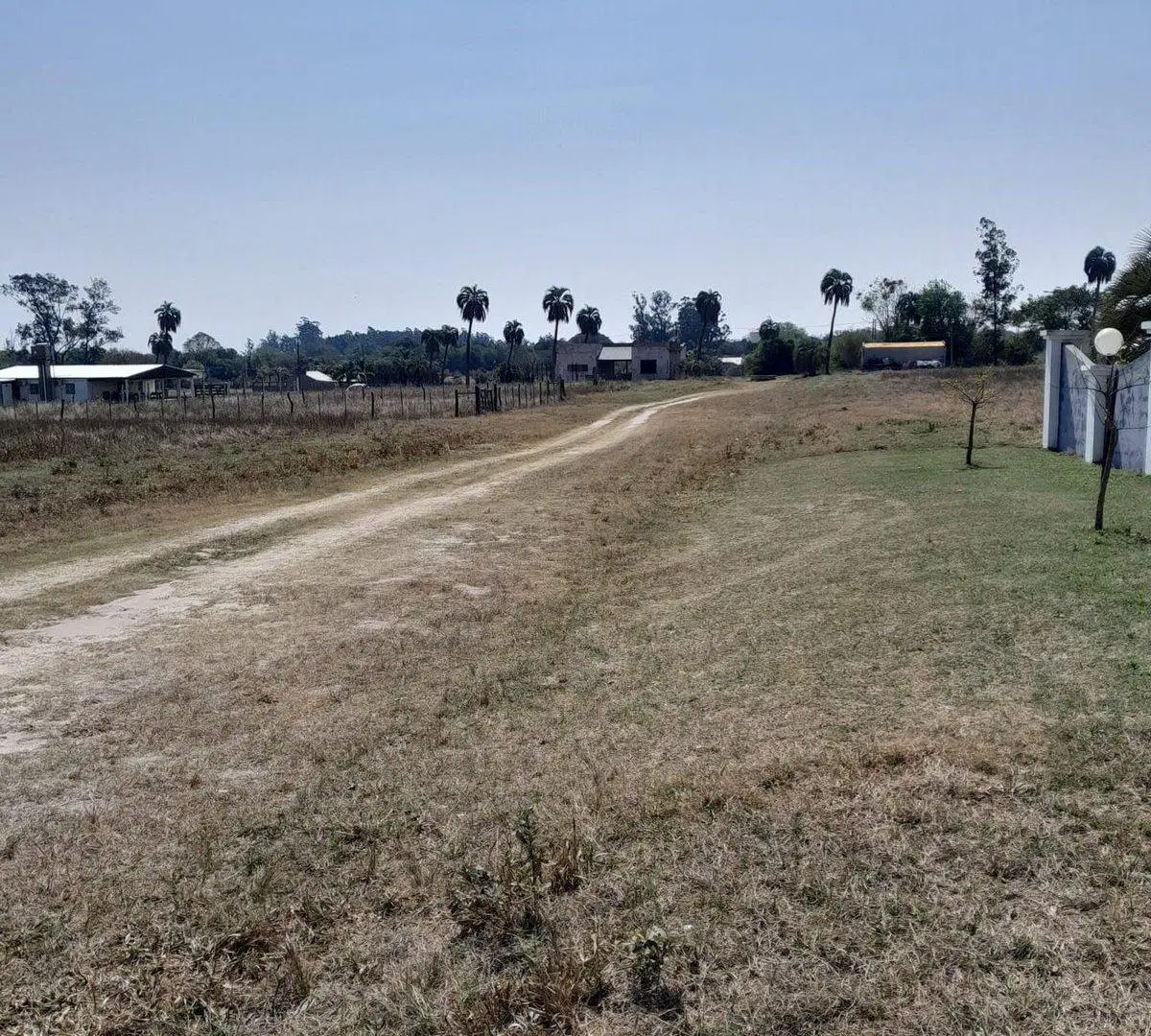 LOTE EN VENTA EN COLONIA CAROLINA 3