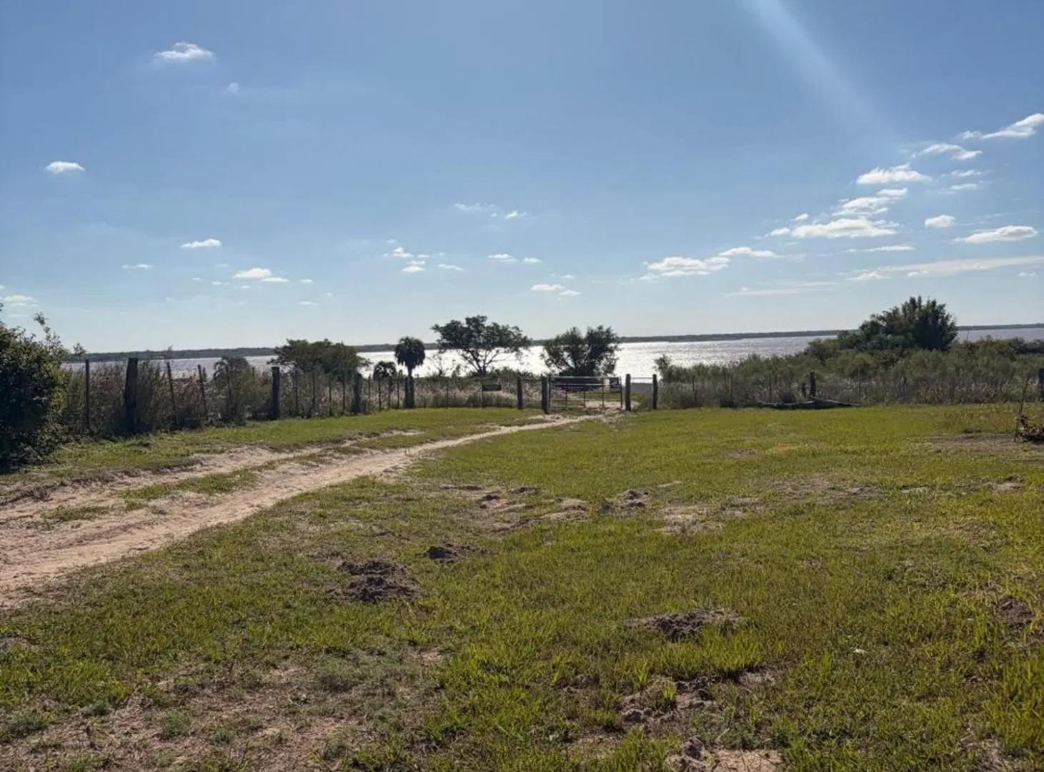 LOTE EN VENTA CON VISTA AL RIO PARANA 2