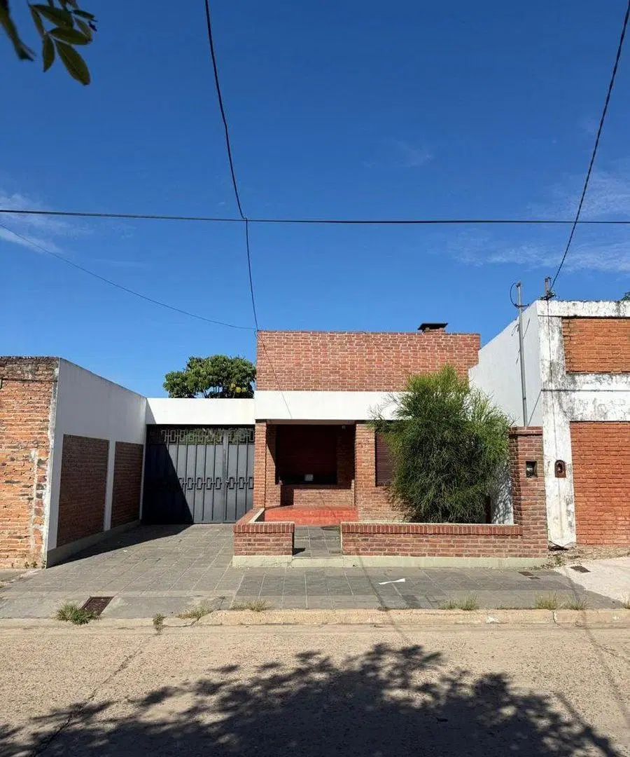 Casa 4 ambientes en venta Goya Corrientes 3