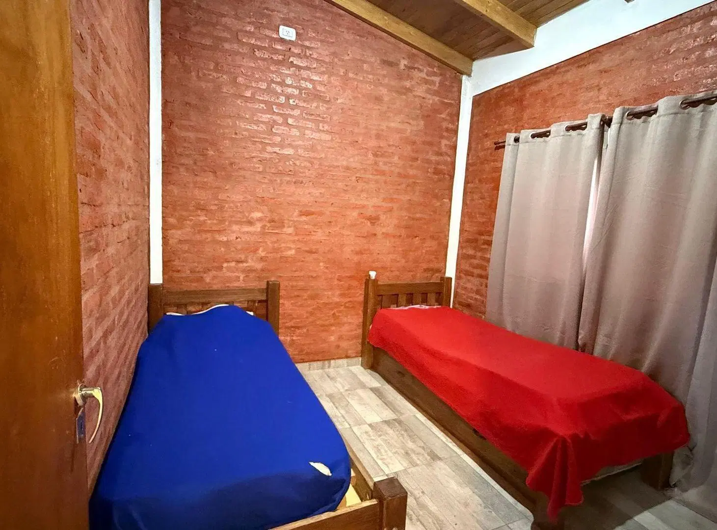 CASA EN VENTA EN CECILIO ECHEVARRIA 2