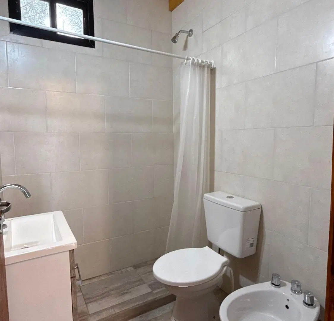 CASA EN VENTA EN CECILIO ECHEVARRIA 4