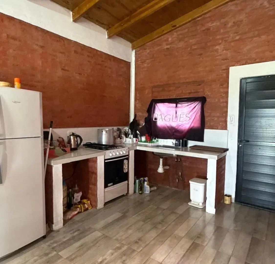 CASA EN VENTA EN CECILIO ECHEVARRIA 5