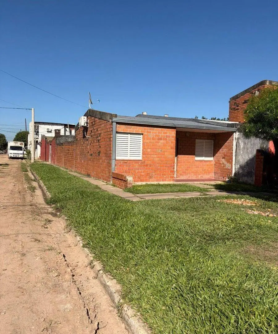 CASA EN VENTA EN BARRIO BELGRANO 2