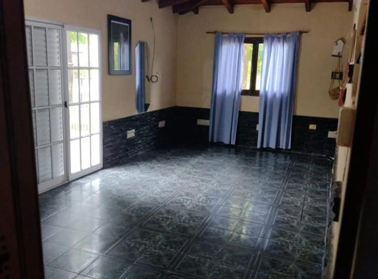 CASA CON QUINCHO Y PILETA a mts de Posada Hambarè 3