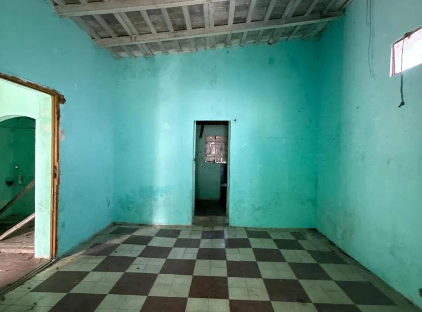CASA EN VENTA A RESTAURAR EN GOYA CORRIENTES 2
