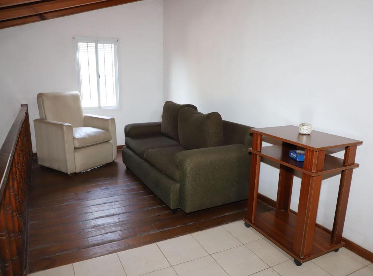 Foto de ¡CASA EN VENTA, 8 AMBIENTES! BELLA VISTA CTES., imagen 2