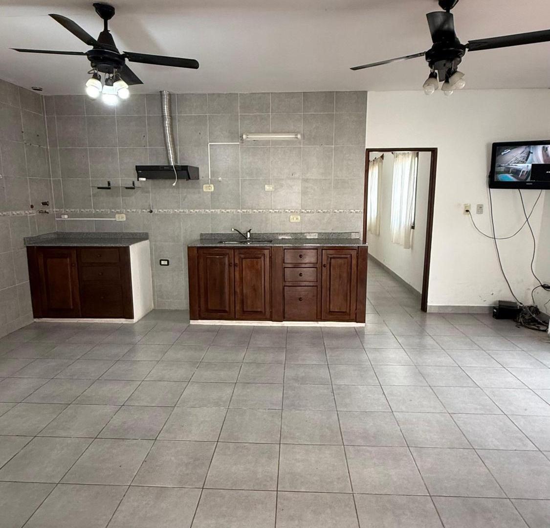 Foto de CASA CON PILETA EN VENTA ENTRE RIOS 1214 GOYA CTES, imagen 2