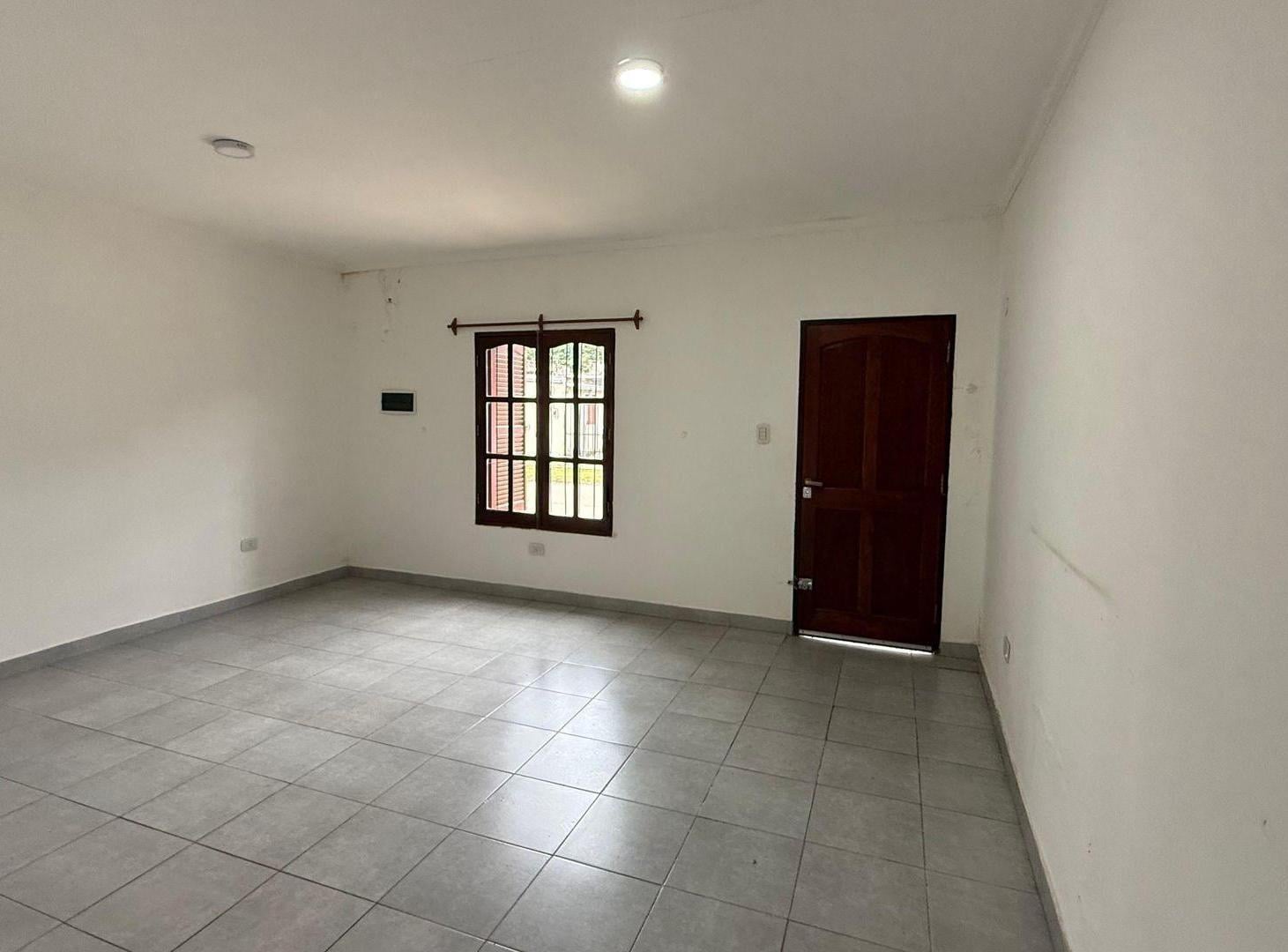 Foto de CASA CON PILETA EN VENTA ENTRE RIOS 1214 GOYA CTES, imagen 1