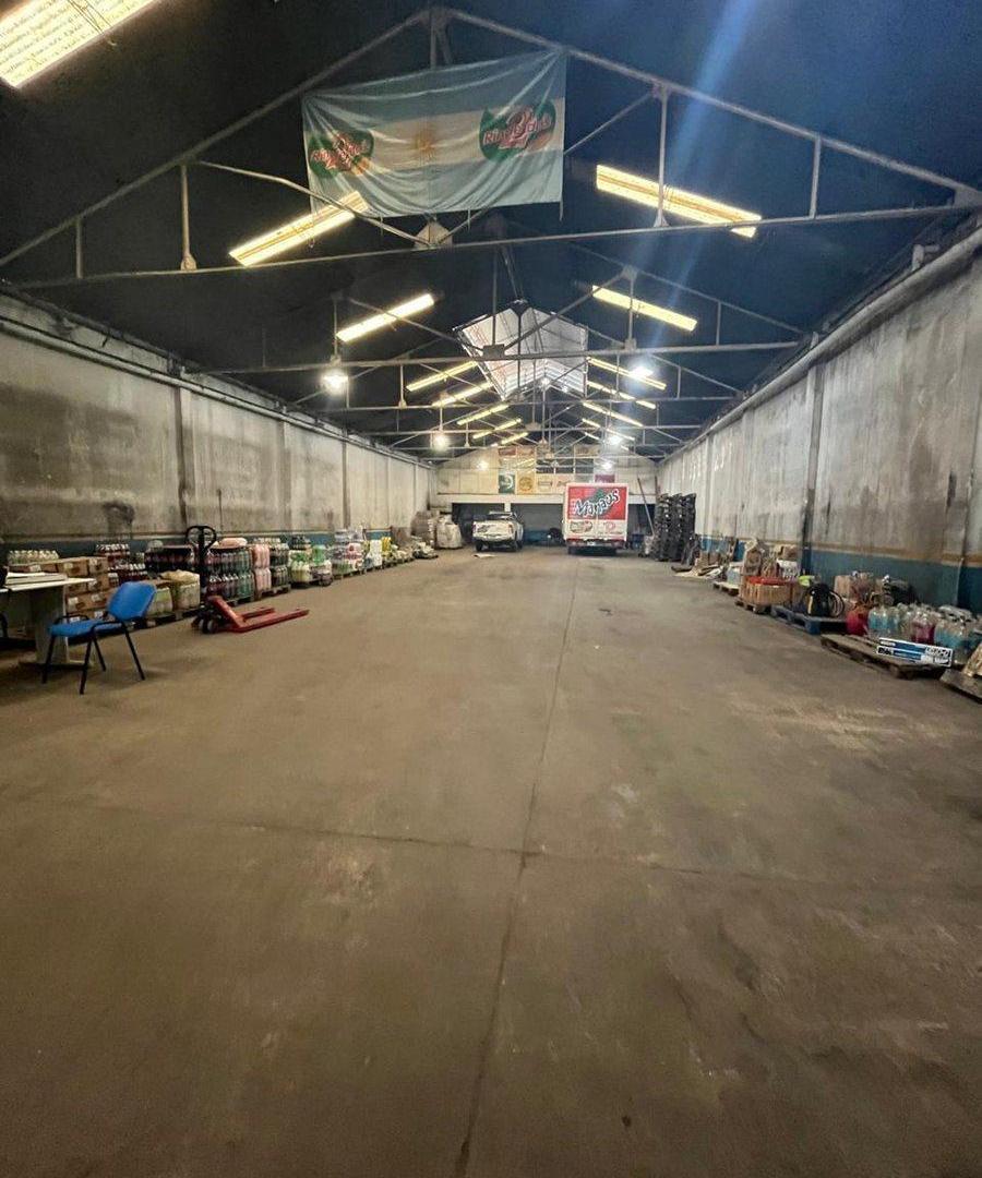 Foto de GALPON EN VENTA. 582,56 m² . FINANCIA 50%, imagen 2