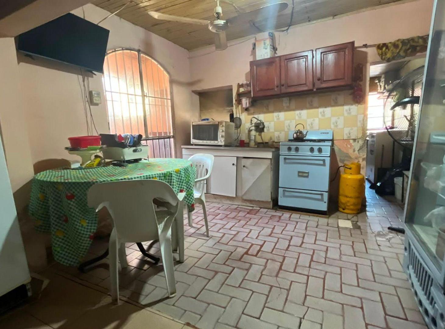 Foto de CASA EN VENTA A RESTAURAR O DEMOLER, imagen 1