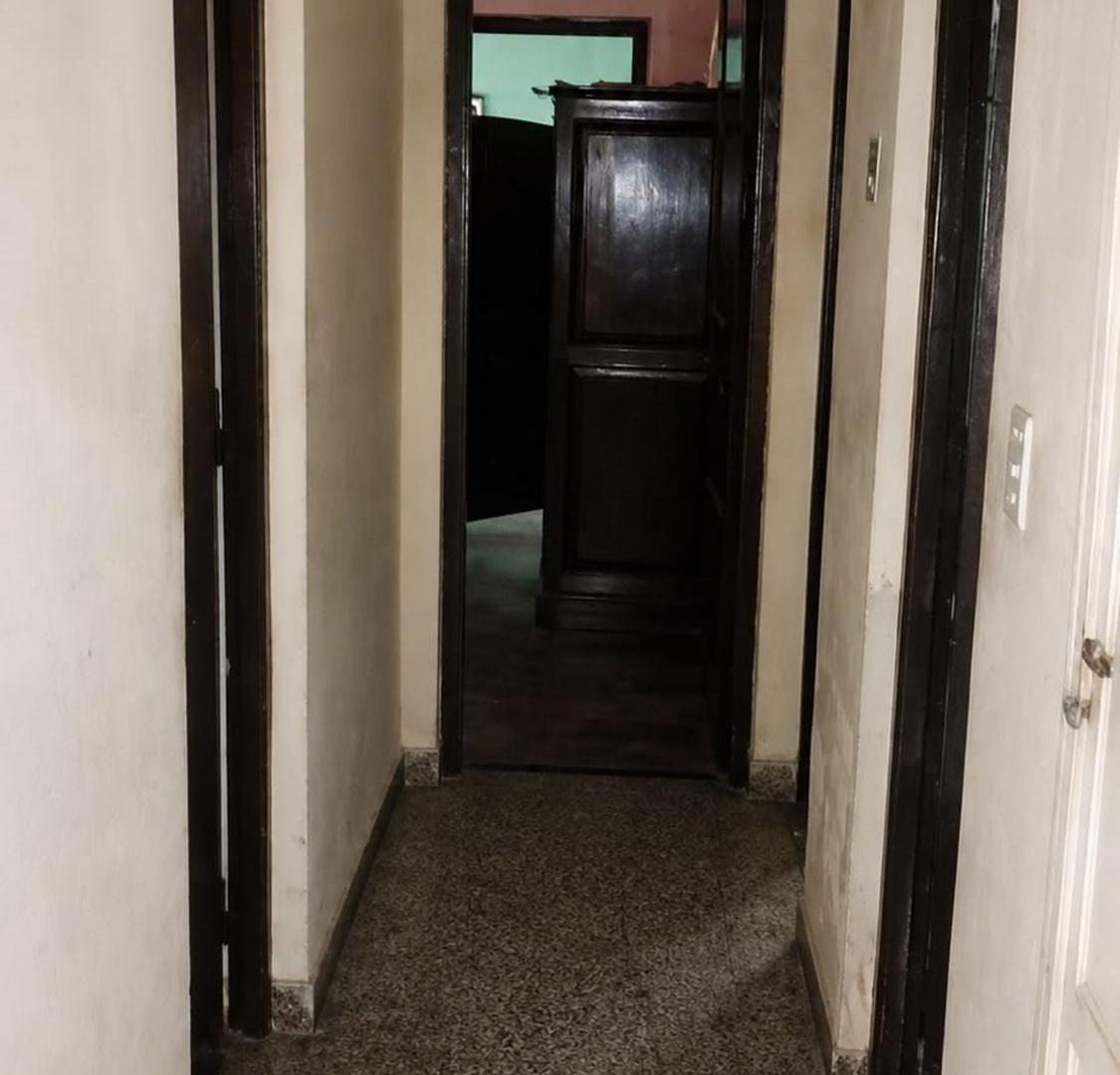 Foto de CASA EN VENTA CON BUENA UBICACION Y GRAN POTENCIAL, imagen 5