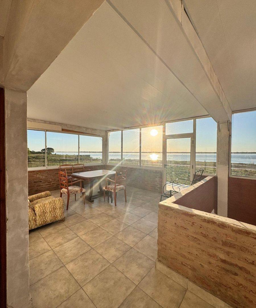 Foto de CASA EN VENTA FRENTE AL RIO, imagen 1