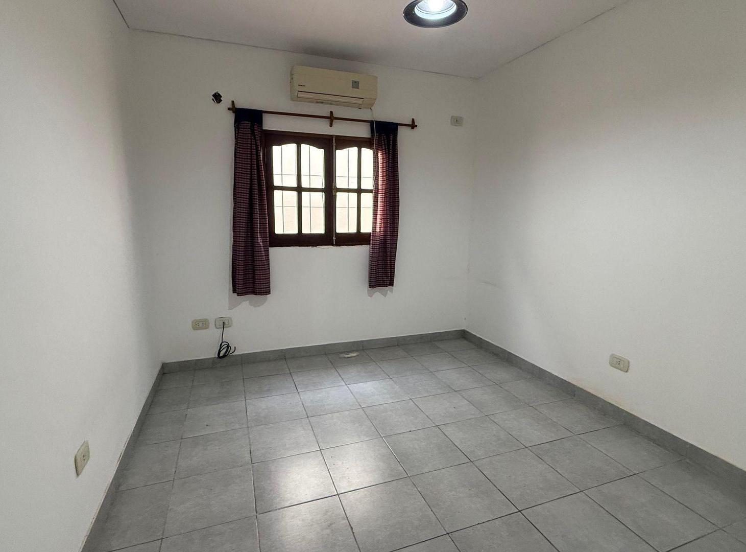 Foto de CASA CON PILETA EN VENTA ENTRE RIOS 1214 GOYA CTES, imagen 5