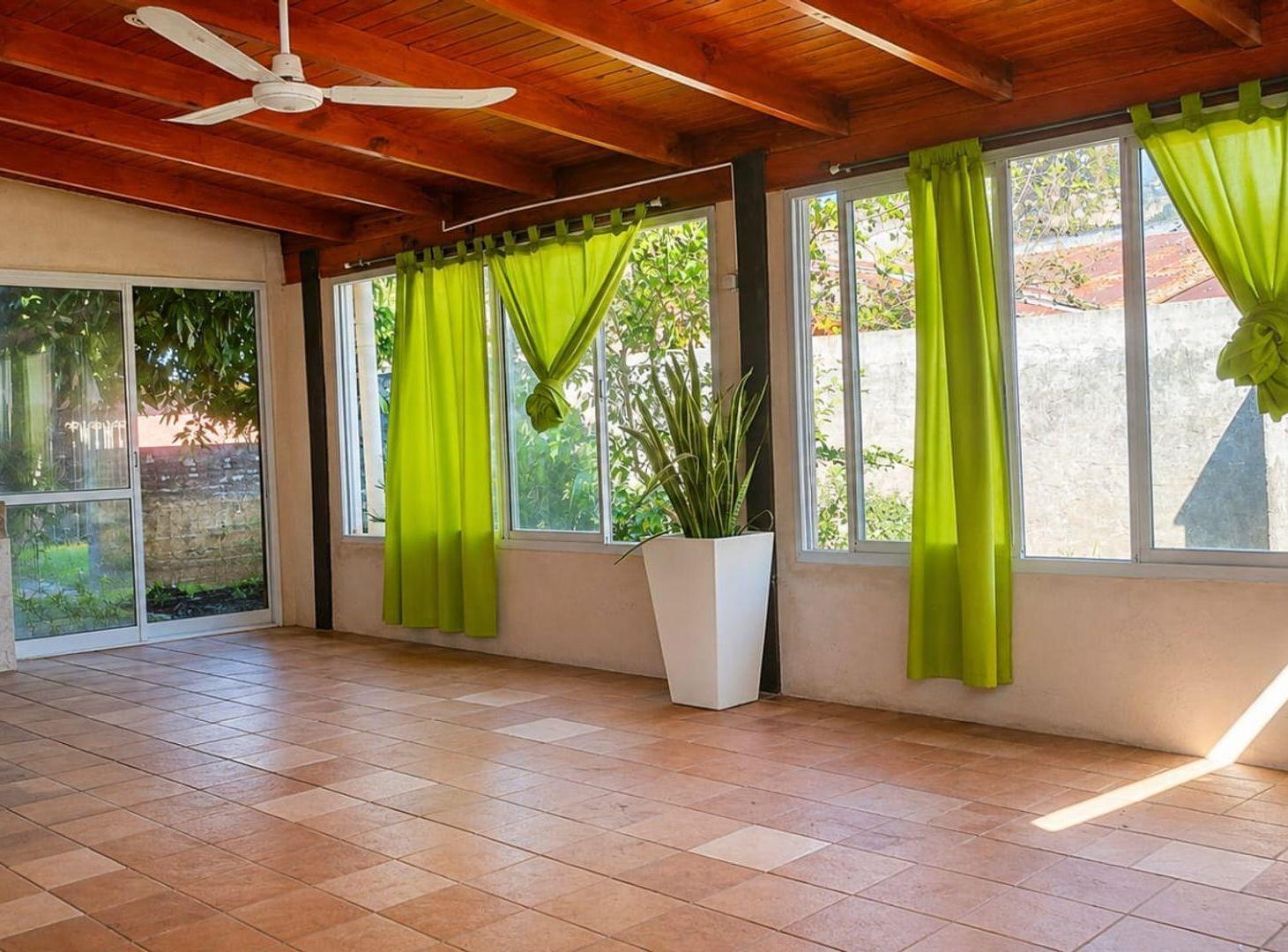 Foto de Vendo Casa a metros de la Costanera de Esquina, imagen 1